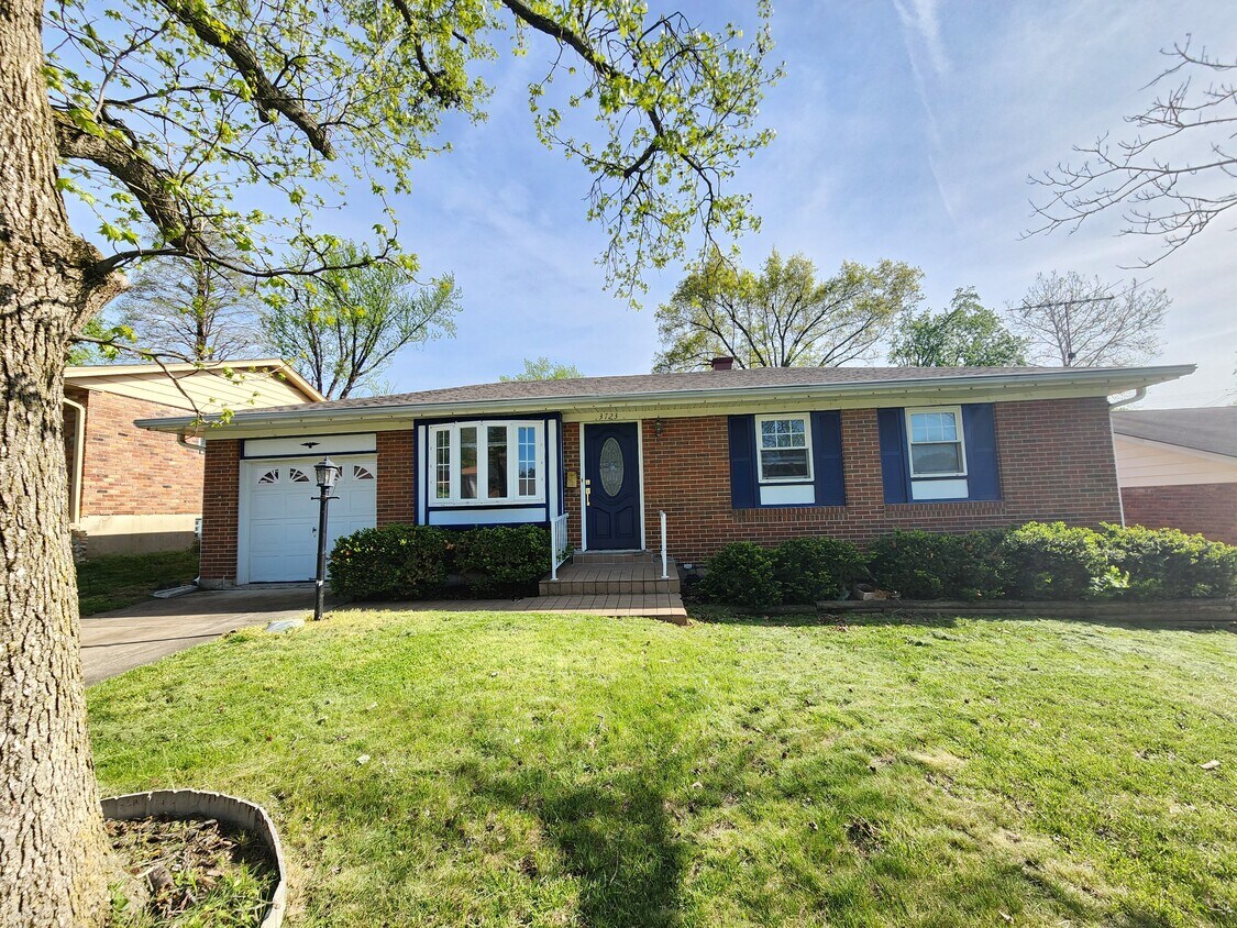 Primary Photo - 3723 Hermes Dr