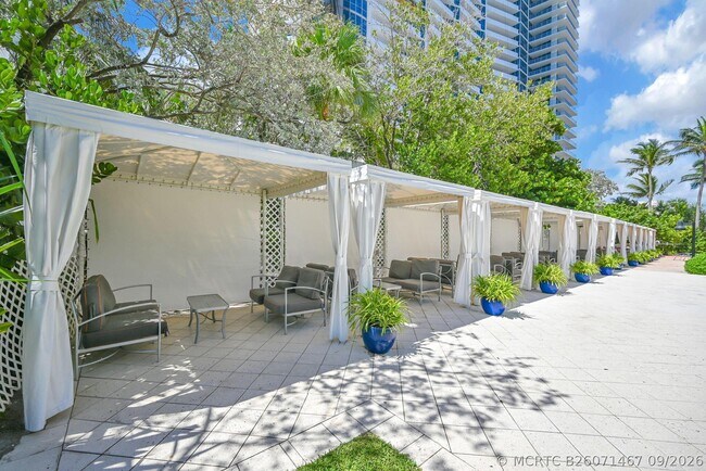 Foto del edificio - 3001 S Ocean Dr