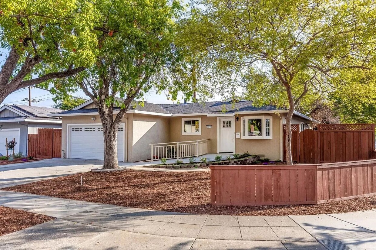 Primary Photo - 3BD/2BA – Stunning Remodel, Prime Location...