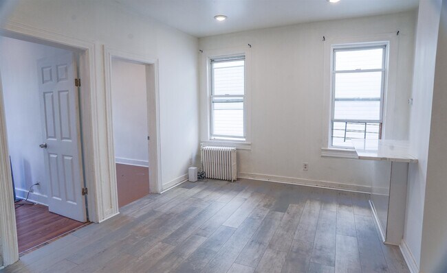 Foto del edificio - 13 Stevens Ave