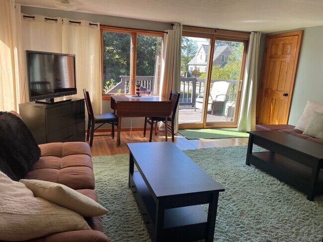 Foto del edificio - 87 Highland Shores Dr