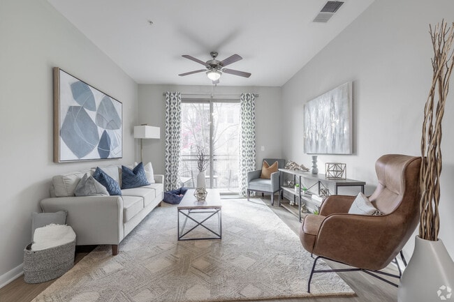 Building Photo - South Ridge