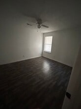Building Photo - 110 Langley Dr
