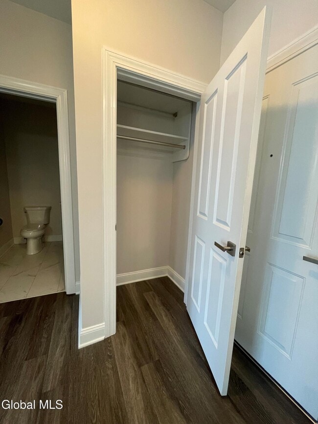 Foto del edificio - 130 Excelsior Ave