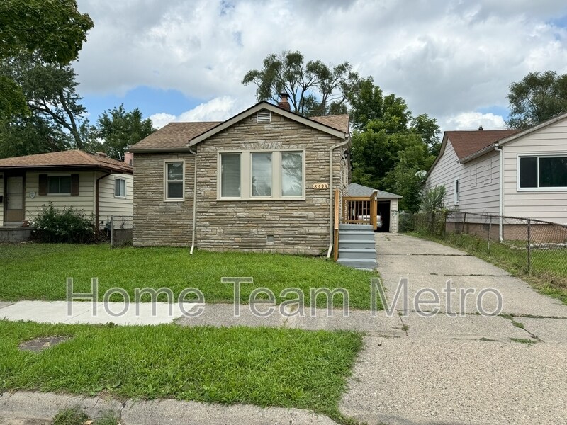 Primary Photo - 8693 Paige Ave