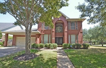 Building Photo - 523 Crestridge Dr