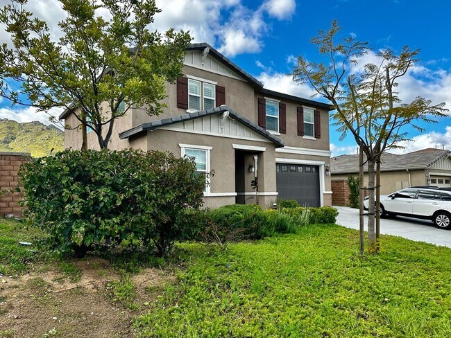 Foto del edificio - 4 Bedroom Single Family Home in Riverside