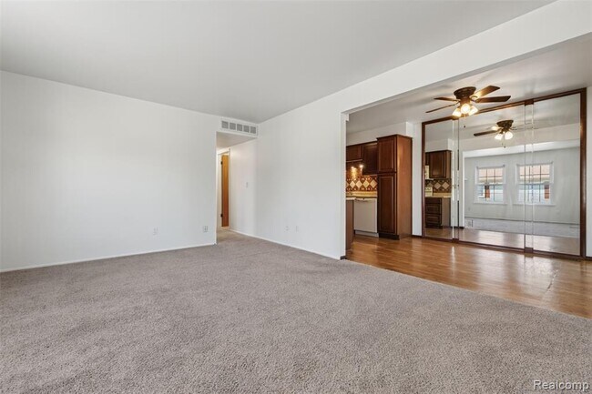 Foto del edificio - 26070 N Lake Dr