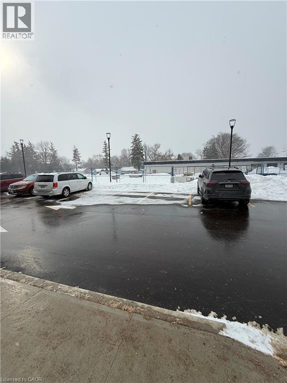 Photo du bâtiment - 498 Plains Rd E