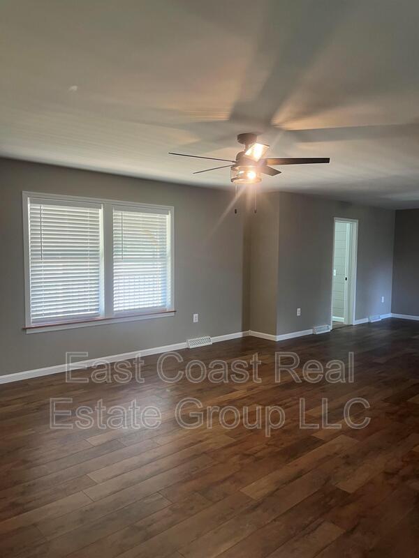 Foto del edificio - 18061 Crampton Ln