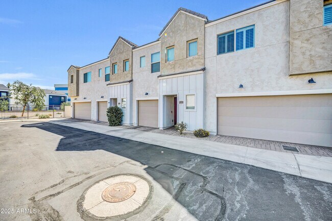 Foto del edificio - 8326 N 22nd Ln