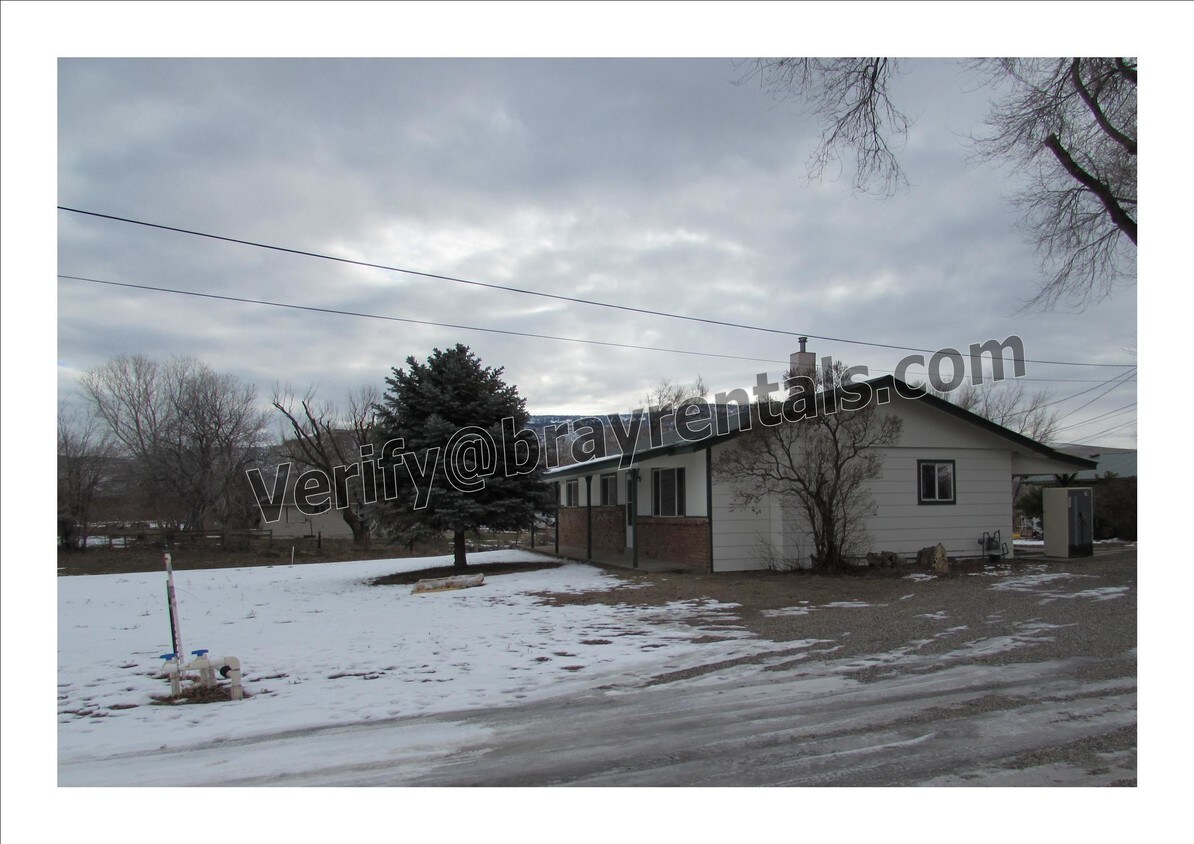 Foto principal - 3615 Front St