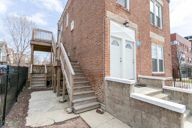 Building Photo - 211 S Campbell Ave