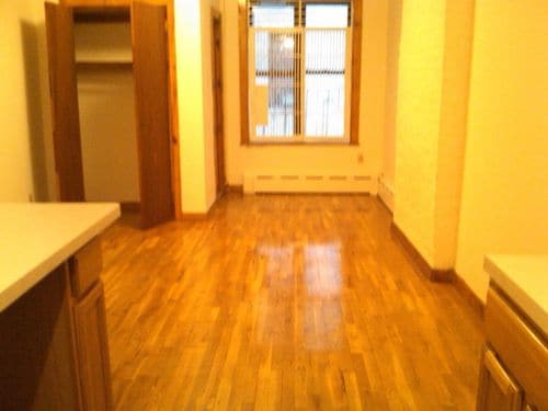 Primary Photo - 1545 Madison Ave