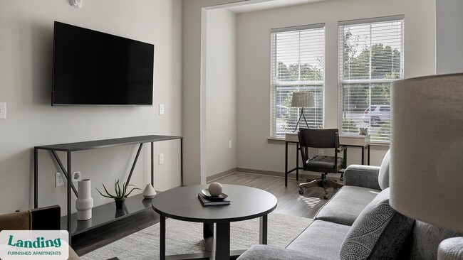 Building Photo - 3237 Memorial Blvd