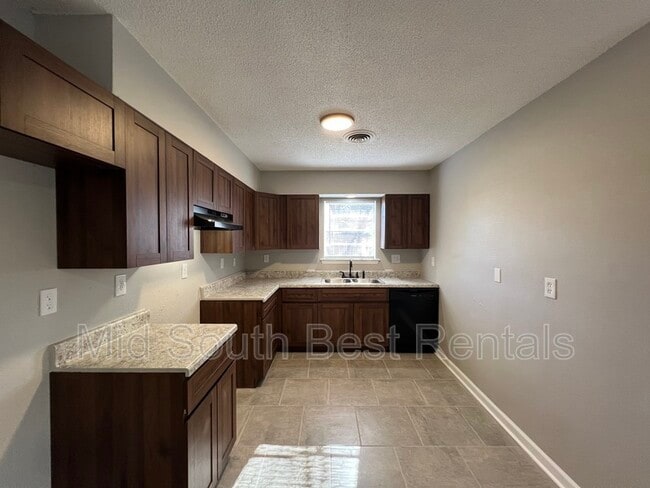 Building Photo - 4025 Mossville St