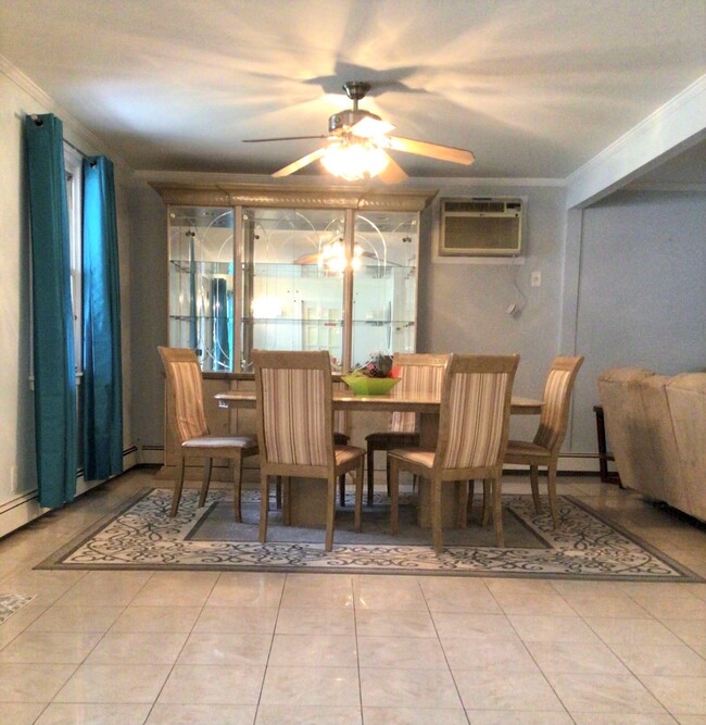 Dining Area - 98 Grassy Sprain Rd