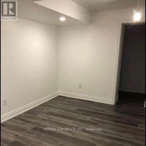 Photo du bâtiment - 27 Swans Acre Trail