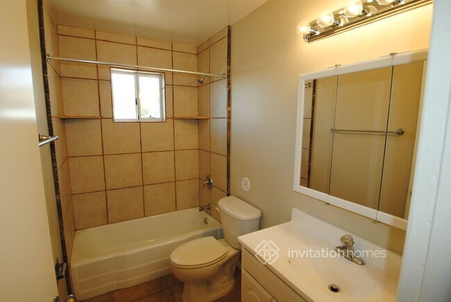 Foto del edificio - 1236 E 7th Ave