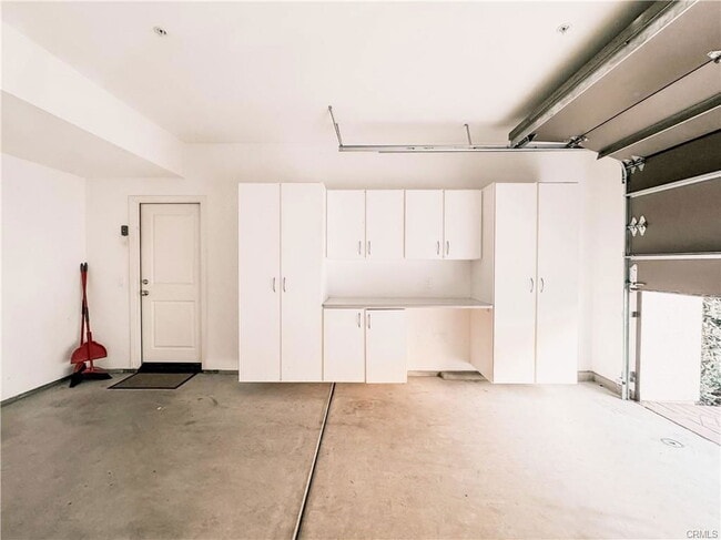 Building Photo - 87 Coleridge