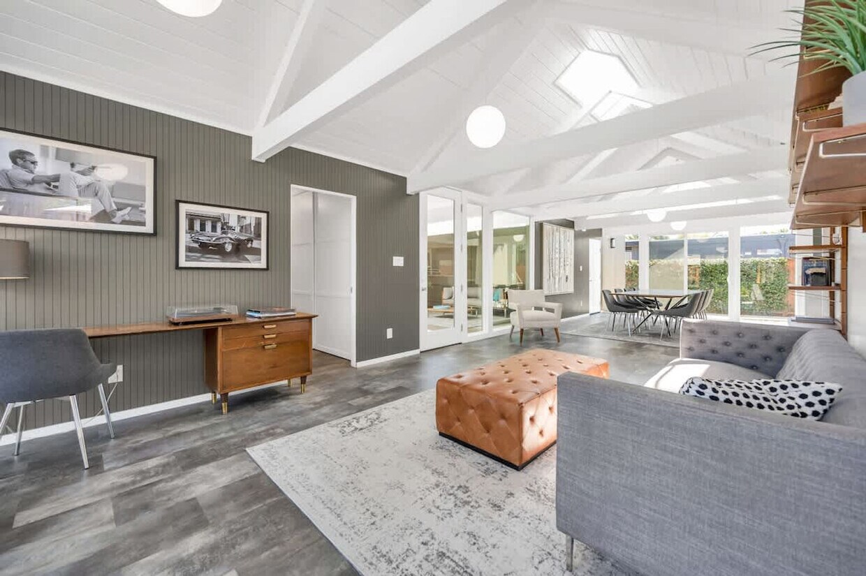 Foto principal - 4131 Phoenix St