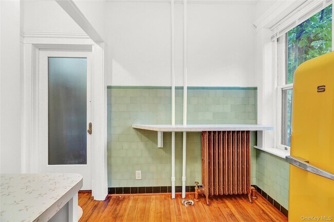 Foto del edificio - 158 Dubois St