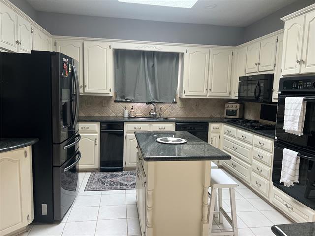 Foto del edificio - 2601 Oak Point Dr