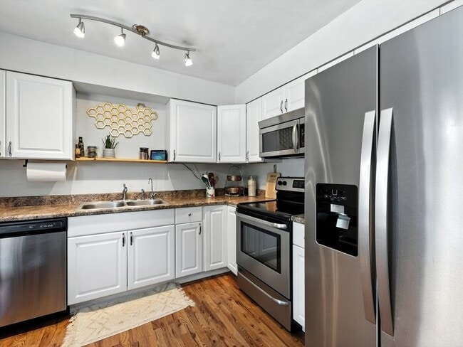 Building Photo - 4750 Wilde Dr