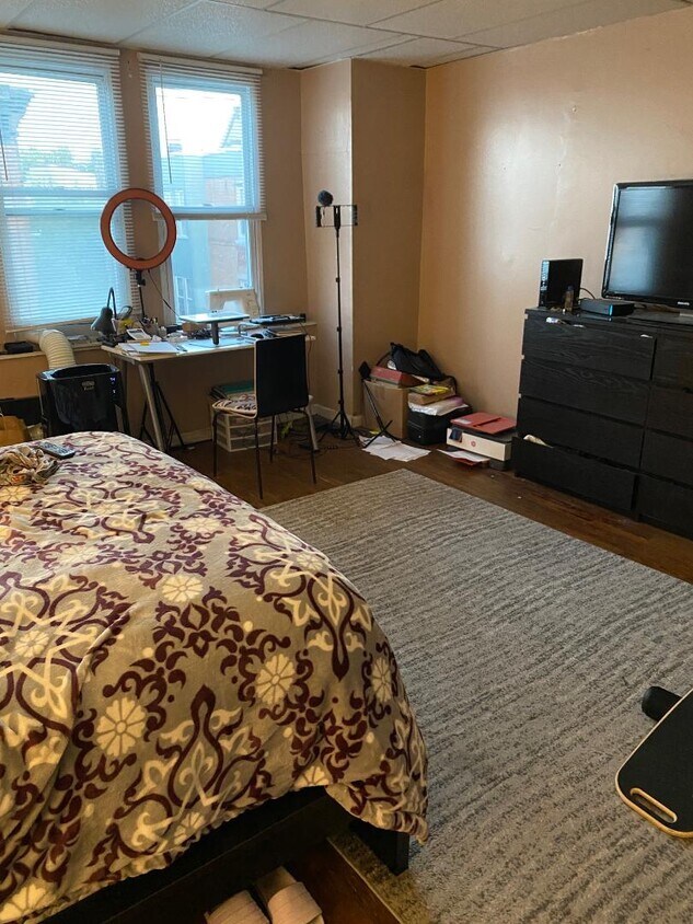 front bedroom - 732 S 4th St