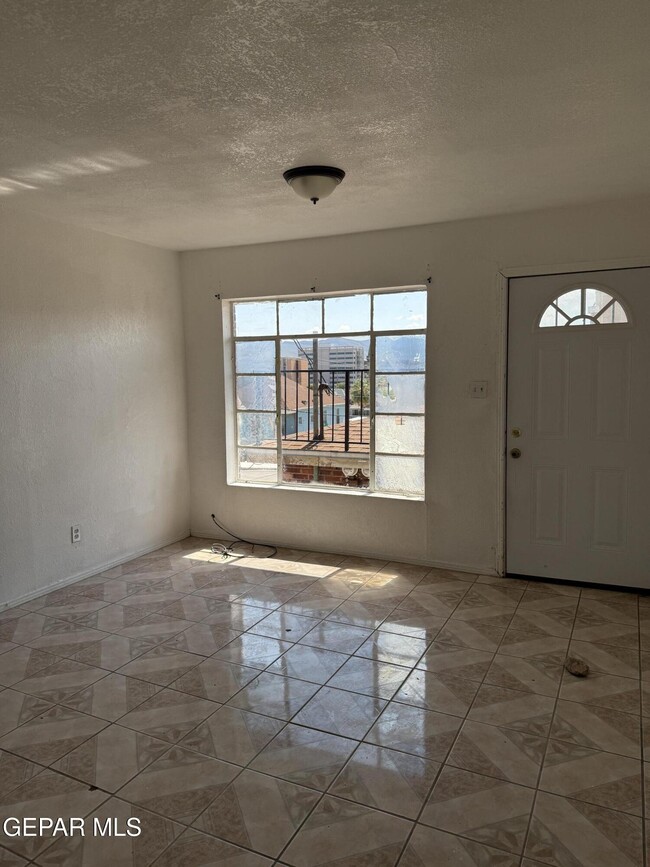 Building Photo - 1300 N Ochoa St