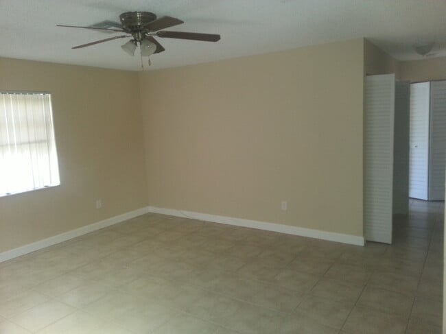 Foto del edificio - 6027 SW 38th St