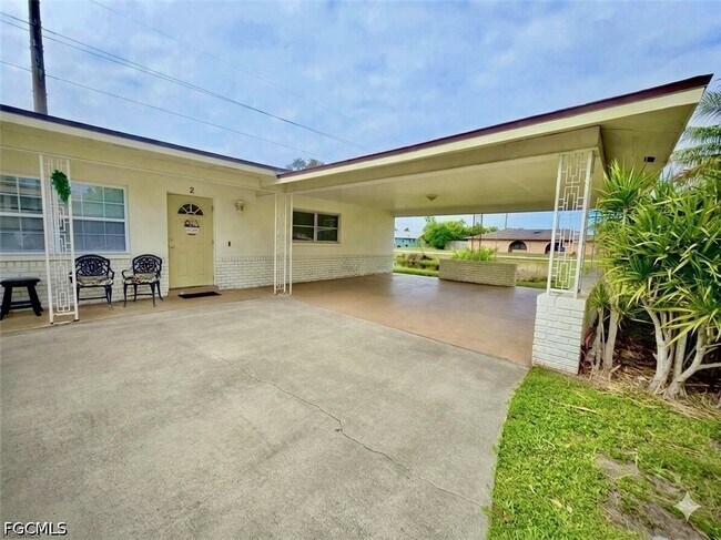 Foto del edificio - 156 SW 47th Terrace