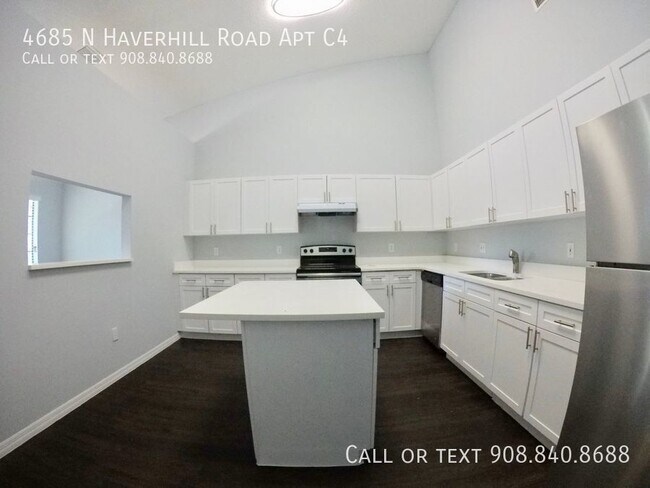 Foto del edificio - Spacious 2/2 In West Palm Beach w/ Water I...