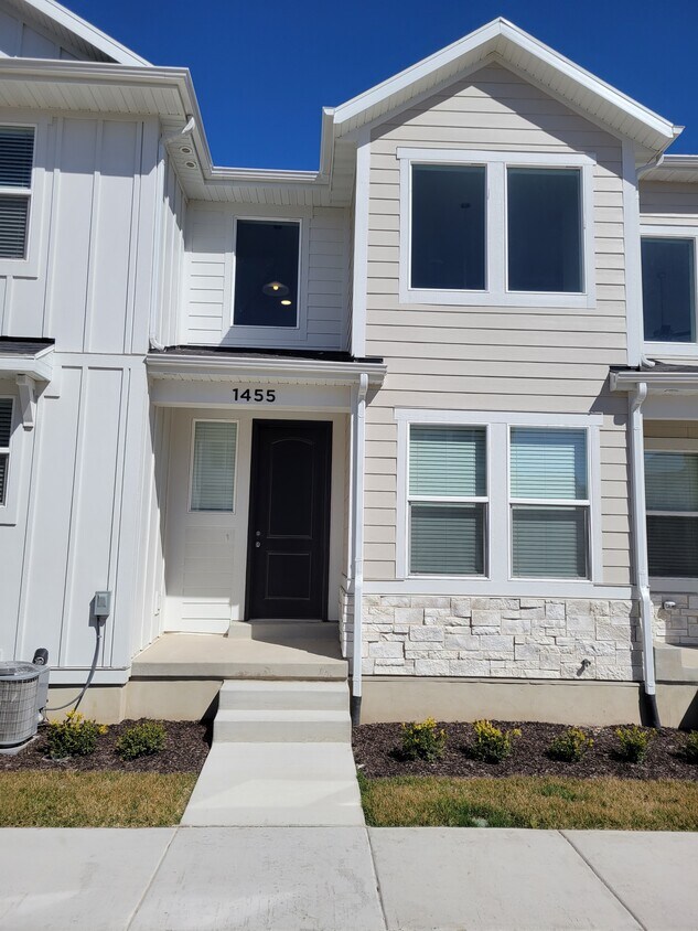 Foto principal - 1455 N 3860 W