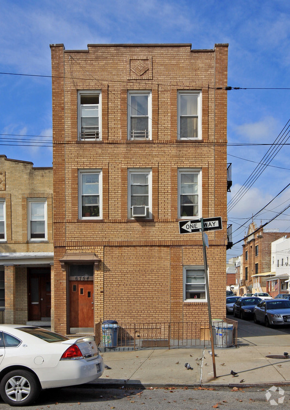 Building Photo - 67-54 78th St