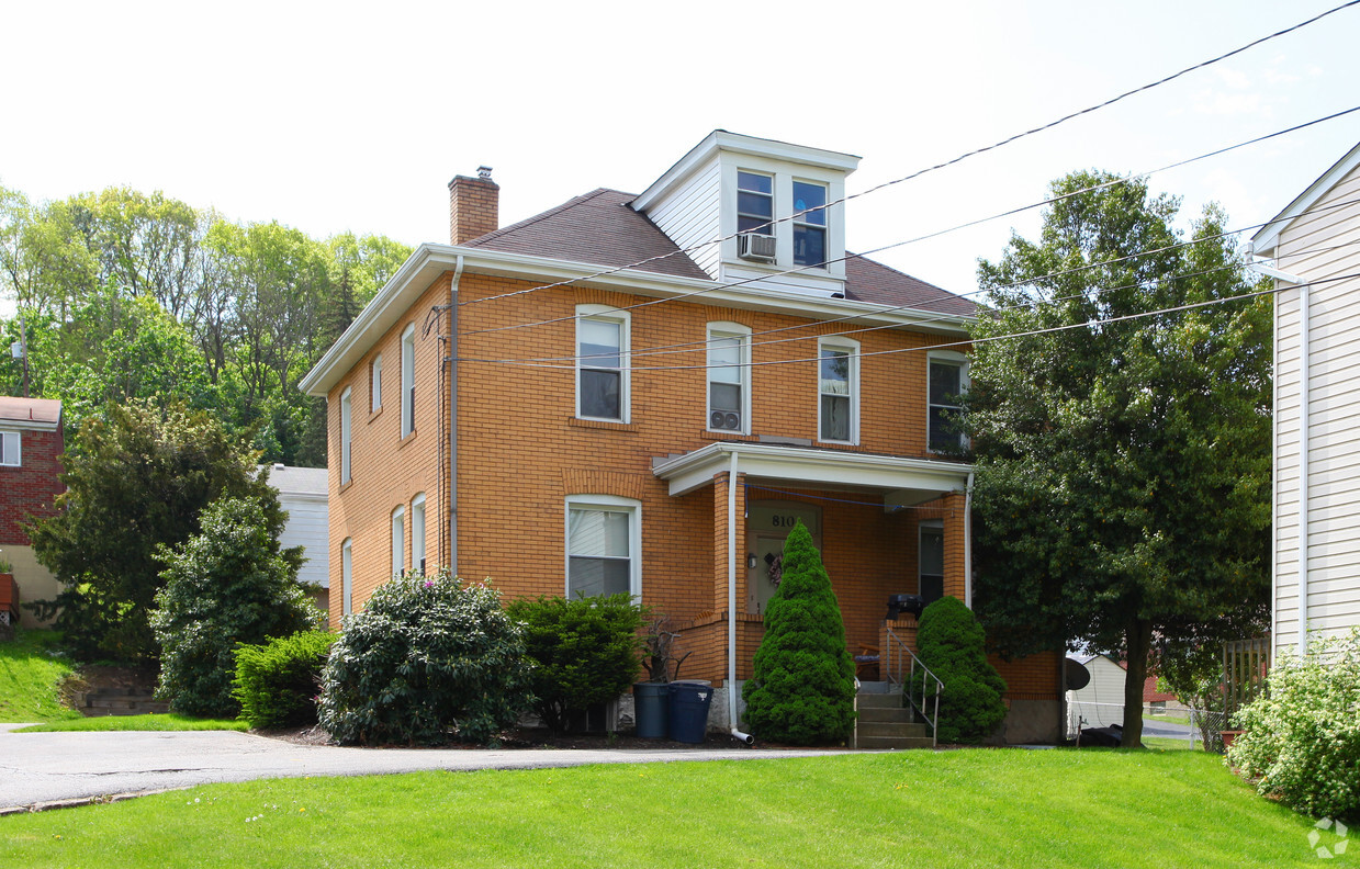 Primary Photo - 810 Bower Hill Rd