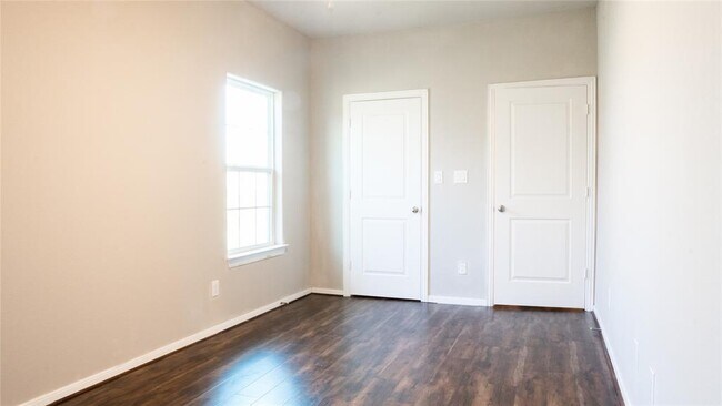 Foto del edificio - 2523 Kirk St