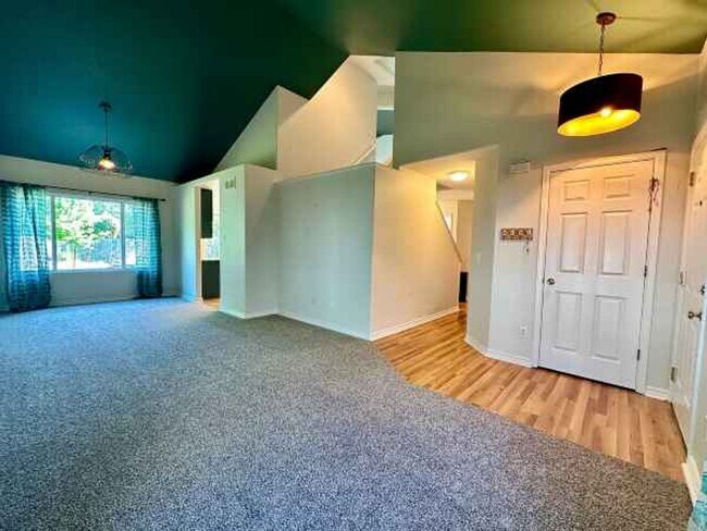 Foto del edificio - Beautiful 5 Bedroom Home in Erie