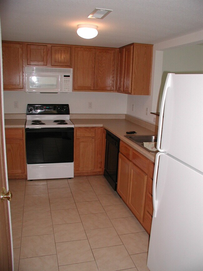 1010 Augusta Ln, Ottawa, KS 66067 Townhome Rentals in Ottawa KS