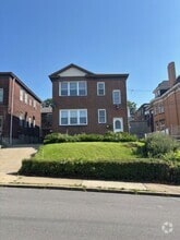 Building Photo - 2709 Pyramid Ave