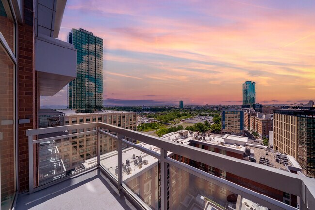 Foto del edificio - 201 Marin Blvd