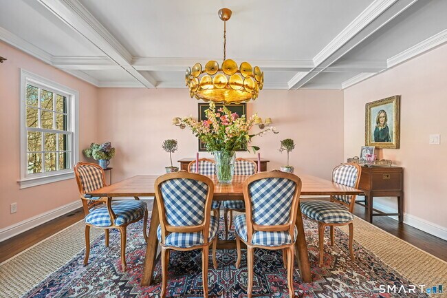 Foto del edificio - 61 Bittersweet Ln