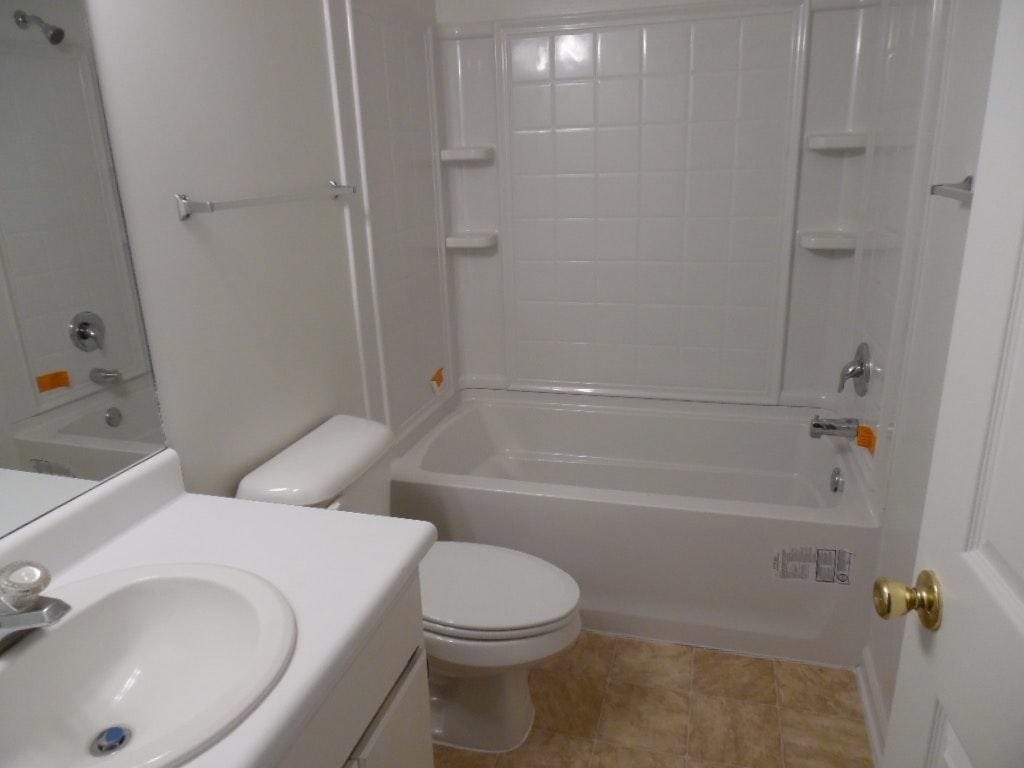 Building Photo - 910 Brett Dr