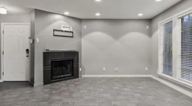 Building Photo - 4067 Beltway-2211.1