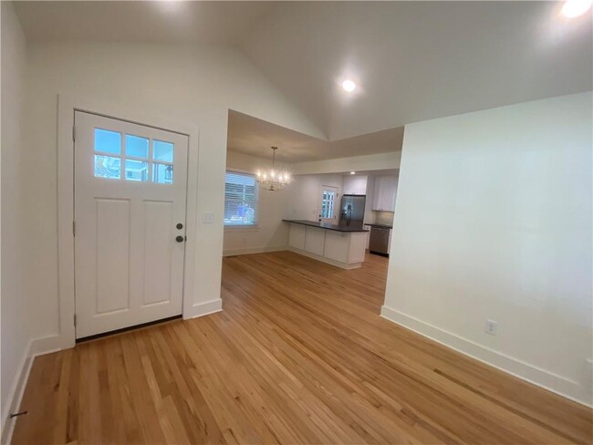 Foto del edificio - 2479 Skyland Trail NE