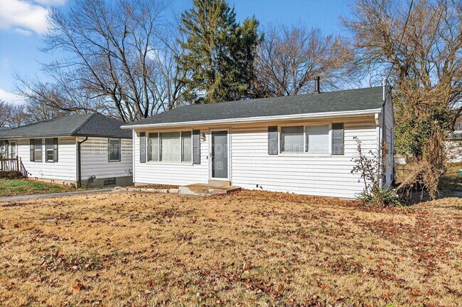 Foto del edificio - 207 Anistasia Dr