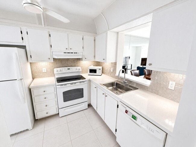 Photo - 14307 Bedford Drive Unit 3020 Apartment