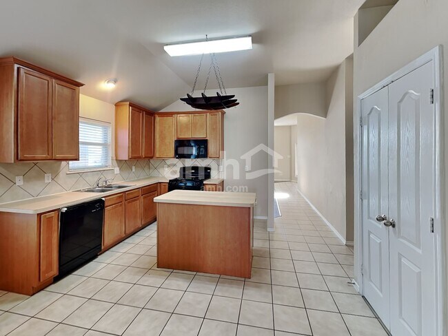 Building Photo - 9053 Weller Ln