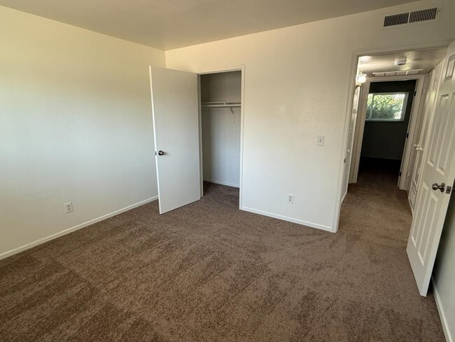 Building Photo - 547 E Barstow Ave