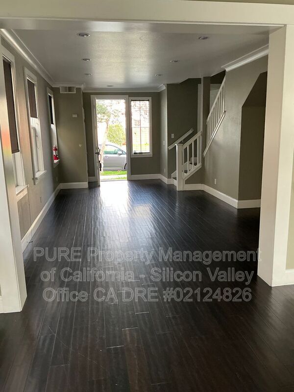Building Photo - 1056 Ivy Glen Dr